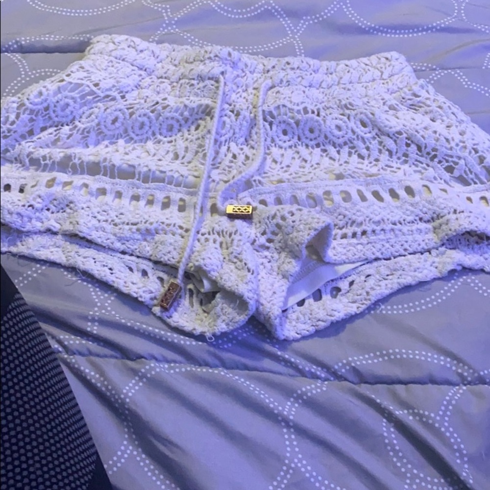 loose shorts